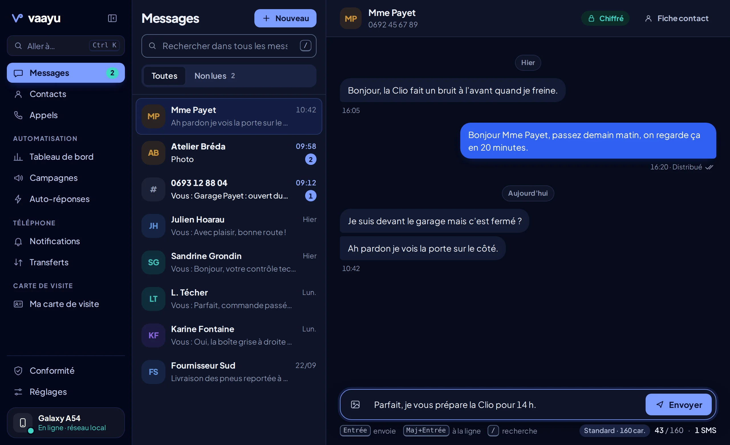L'écran Messages de Vaayu en mode sombre.